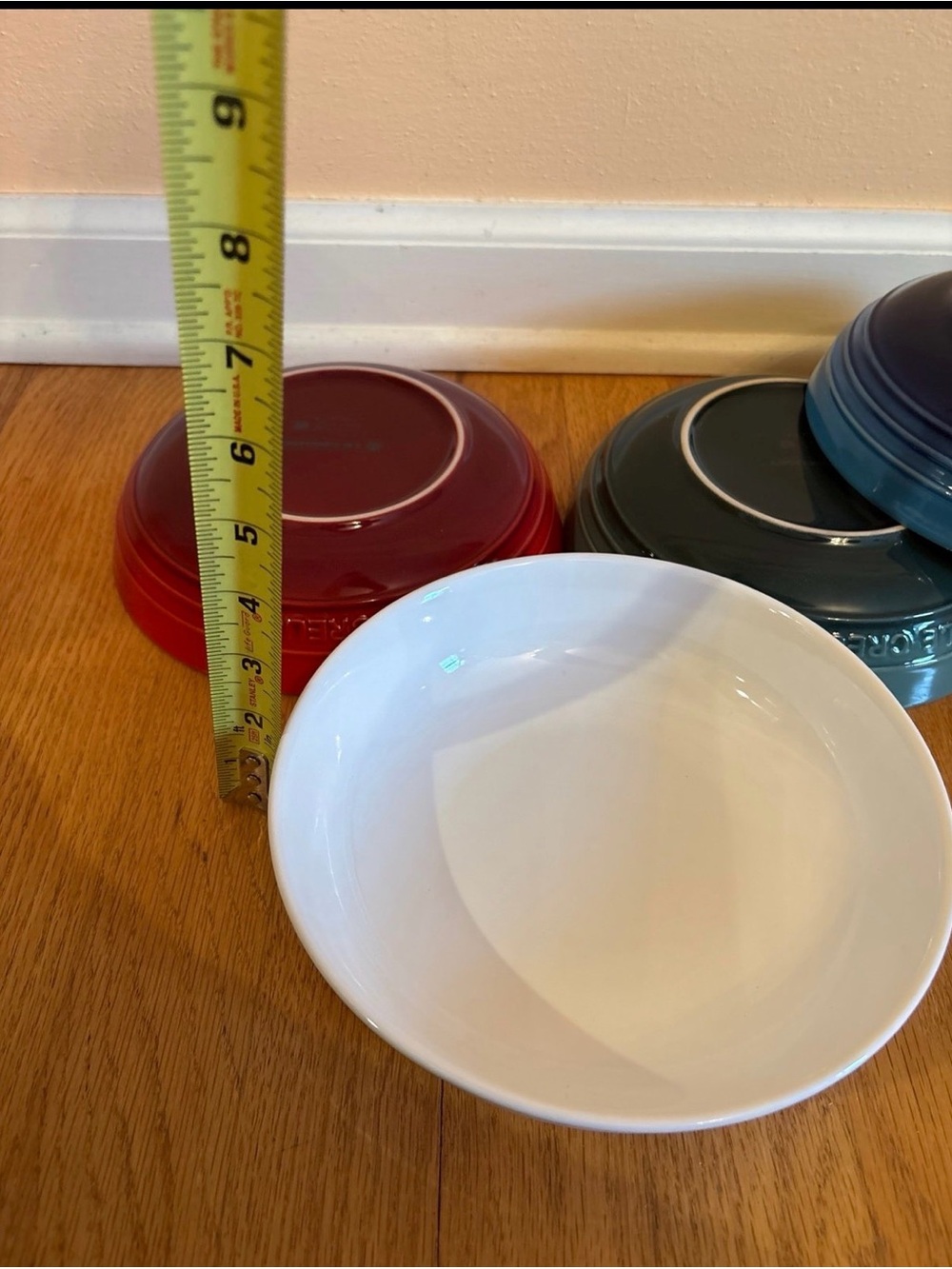 Le Creuset Stoneware Deep Round Dish in Red, Blue, Orange, White, Teal - Picture 9 of 11